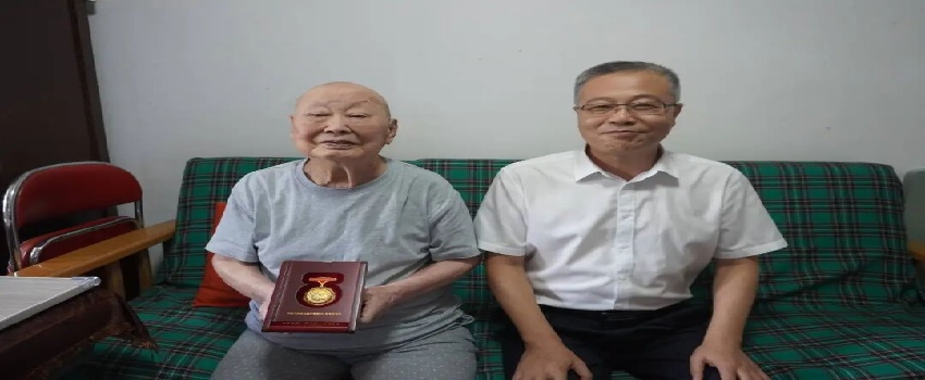 乐凯党委探望抗战老战士
